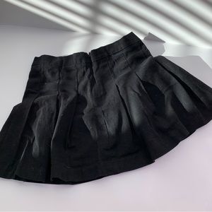 Black pleated mini skirt tennis skirt